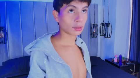 Santi online show from May 2026 01:05:01 PM