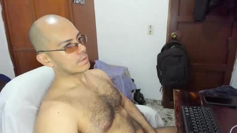 saintedy01 online show from October 2025 01:08:01 PM