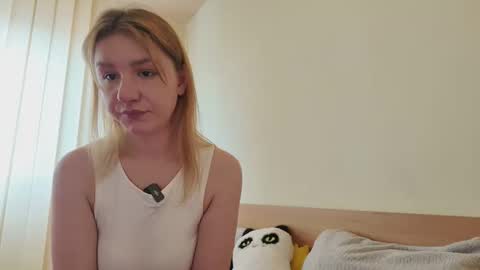 Chloe online show from March 2026 01:27:01 PM