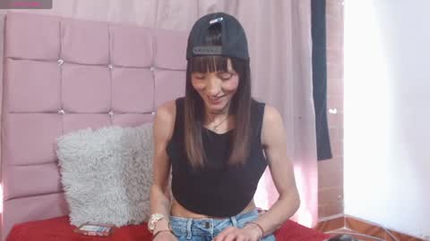 Snapshot of sakura_skinny chatting on December 2024 05:37:02 PM Sakura Skinny online show from December 2024 05:37:02 PM