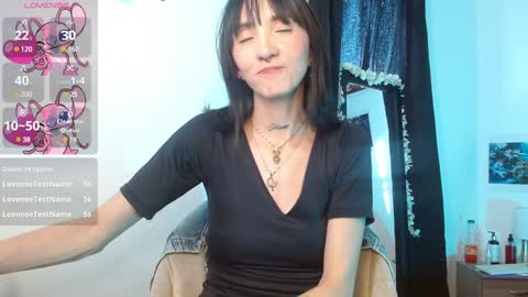Snapshot of sakura_skinny chatting on January 2025 08:11:02 PM Sakura Skinny online show from January 2025 08:11:02 PM