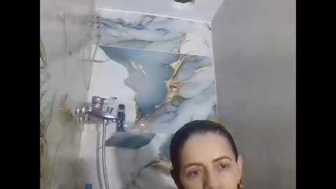 Snapshot of salem_milf chatting on April 2026 11:21:01 AM julia online show from April 2026 11:21:01 AM