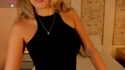 Snapshot of saliha_pinky chatting on October 2025 02:37:02 AM S A L I H A online show from October 2025 02:37:02 AM