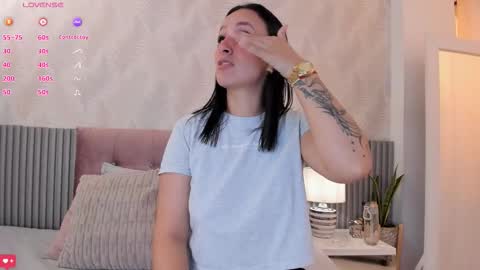 Silvia online show from February 2026 12:21:01 PM