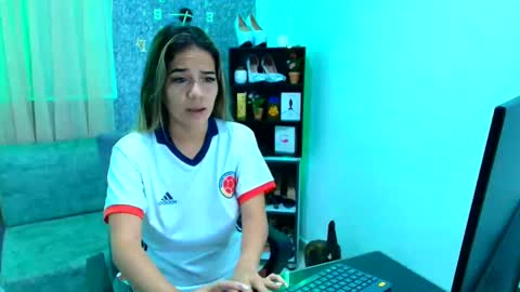 Snapshot of sally_ricci chatting on September 2025 11:43:02 AM sally_ricci online show from September 2025 11:43:02 AM