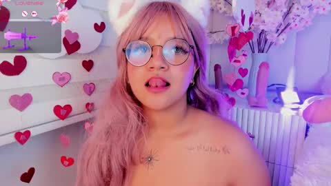  Sally White  online show from February 2025 10:47:01 PM