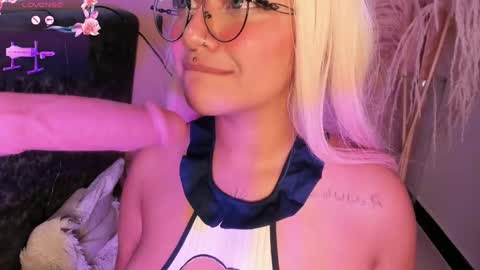  Sally White  online show from February 2025 01:38:01 AM