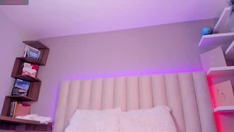  Sally White  online show from September 2025 03:06:01 AM