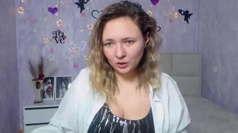 Snapshot of sallyverda chatting on February 2025 01:38:01 AM Sally online show from February 2025 01:38:01 AM