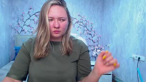 Snapshot of sallyverda chatting on May 2026 05:41:01 PM Sally online show from May 2026 05:41:01 PM