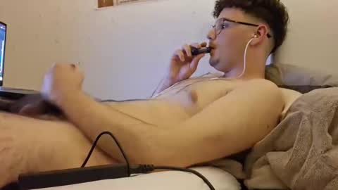 Snapshot of salokiin chatting on April 2026 07:55:01 PM salokiin online show from April 2026 07:55:01 PM