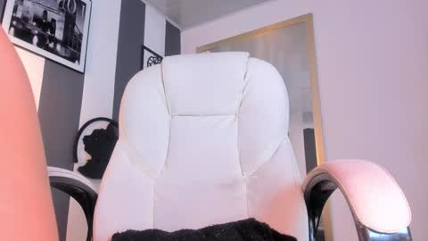 Snapshot of salome__evans chatting on January 2025 01:15:01 PM salome__evans online show from January 2025 01:15:01 PM