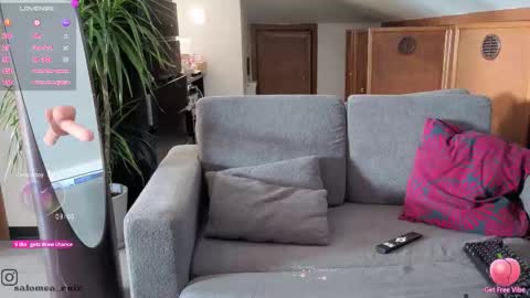 Snapshot of salomear chatting on September 2025 02:50:02 PM Salomea Ruiz online show from September 2025 02:50:02 PM