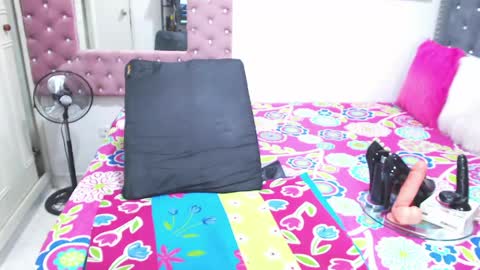 Salome online show from April 2026 03:43:01 AM