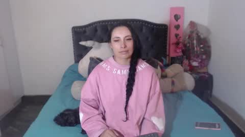 yenny online show from December 2025 04:29:02 AM