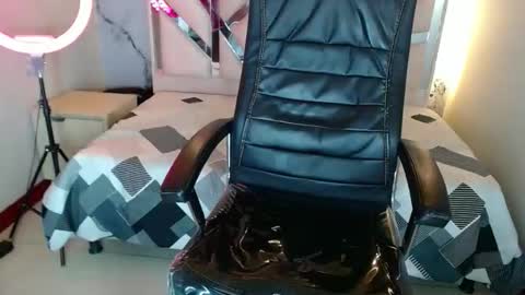 salomemilf202 online show from October 2025 03:37:02 AM