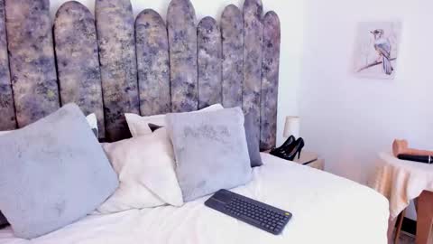 Salome online show from November 2025 10:54:01 PM