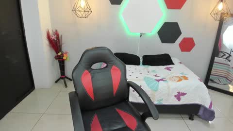 Snapshot of salomeswet chatting on February 2025 01:14:01 AM martina online show from February 2025 01:14:01 AM