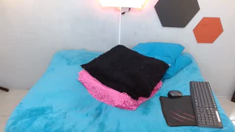 Snapshot of salomeswet chatting on February 2025 10:49:02 AM martina online show from February 2025 10:49:02 AM