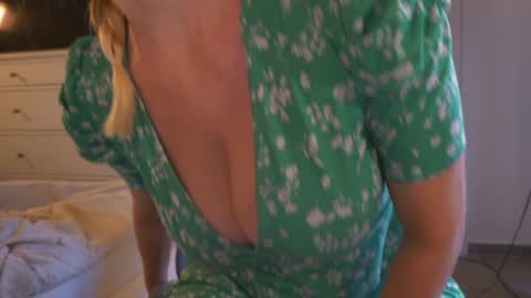 IsaBella-  online show from October 2025 12:04:02 PM