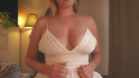 IsaBella-  online show from May 2026 04:58:02 PM