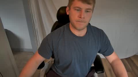 Snapshot of saltedsailor9 chatting on November 2025 09:03:02 PM SaltedSailor online show from November 2025 09:03:02 PM