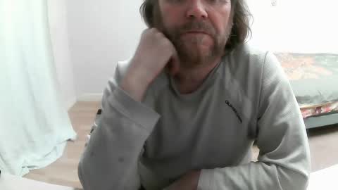 Saltimbanquier  Salt  ou  Banquier  online show from February 2025 02:59:01 PM