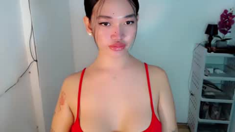 Snapshot of salva_fuckdoll chatting on May 2026 10:19:01 PM Salva online show from May 2026 10:19:01 PM