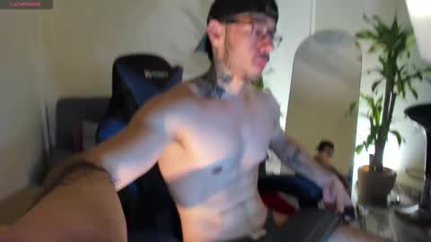 Snapshot of salvatore_costa chatting on November 2025 12:21:01 AM Salvatore online show from November 2025 12:21:01 AM