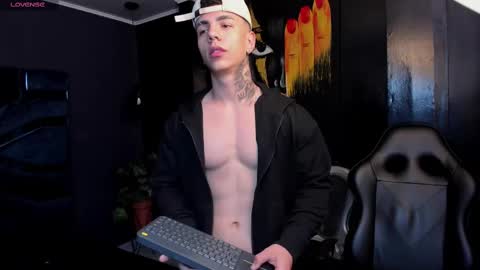 Snapshot of salvatore_damore chatting on September 2025 11:12:02 AM SALVATORE online show from September 2025 11:12:02 AM