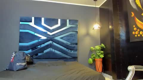 Snapshot of salvatore_damore chatting on September 2025 11:25:01 AM SALVATORE online show from September 2025 11:25:01 AM