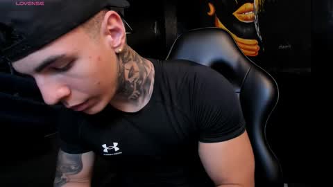 Snapshot of salvatore_damore chatting on November 2025 05:13:01 PM SALVATORE online show from November 2025 05:13:01 PM