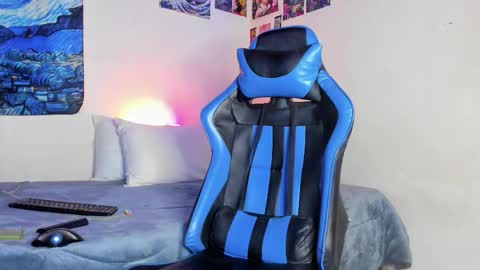 Snapshot of salvatore_dereck chatting on March 2026 01:10:01 AM online show from March 2026 01:10:01 AM