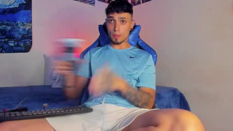 Snapshot of salvatore_dereck chatting on March 2026 12:58:02 AM online show from March 2026 12:58:02 AM
