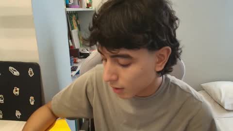 salvatore_montt online show from October 2025 09:17:02 PM