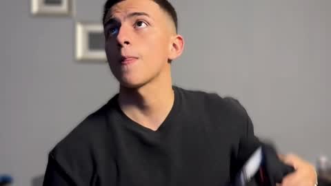 Snapshot of salvatore_romanoo chatting on February 2026 02:45:02 AM Salvatore online show from February 2026 02:45:02 AM