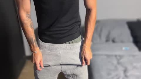 Snapshot of salvatore_romanoo chatting on March 2026 04:06:01 AM Salvatore online show from March 2026 04:06:01 AM