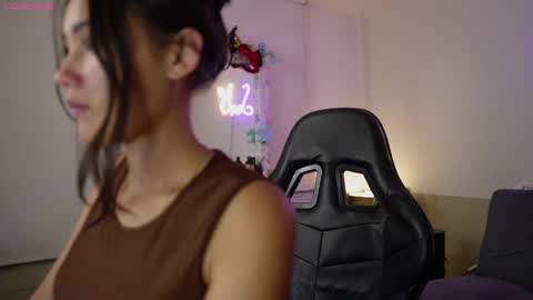 Snapshot of sam01___ chatting on February 2025 11:04:02 PM Stefana or Samchispas online show from February 2025 11:04:02 PM