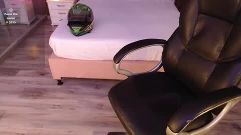 SAM MANSON online show from December 2025 07:09:01 PM