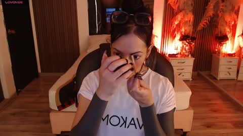 SAM MANSON online show from April 2026 12:29:02 PM
