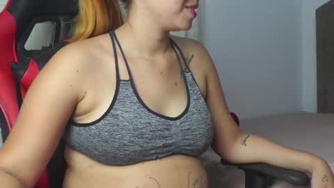 Samantha Roberts online show from February 2026 01:32:01 AM