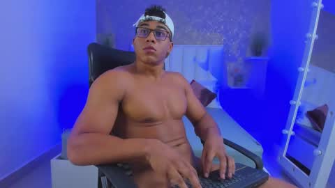 Snapshot of sam_rouge chatting on February 2025 11:36:01 PM sam_rouge online show from February 2025 11:36:01 PM