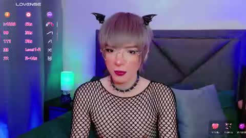 Snapshot of sam_russo chatting on June 2026 03:49:01 AM Sam online show from June 2026 03:49:01 AM