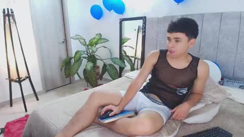 sam_tnt9 online show from March 2026 07:52:02 PM