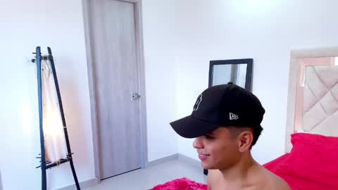 sam_tnt9 online show from April 2026 04:21:02 PM