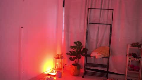 Snapshot of samanta_cutee1 chatting on March 2026 01:37:01 PM SAMANTA online show from March 2026 01:37:01 PM