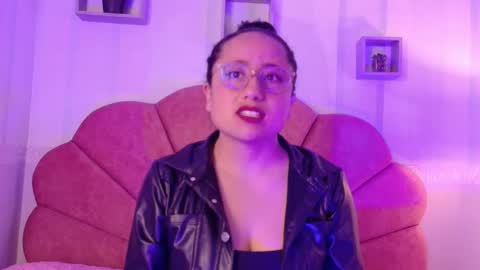 Snapshot of samanta_fischer chatting on October 2025 11:32:02 AM Sammy online show from October 2025 11:32:02 AM