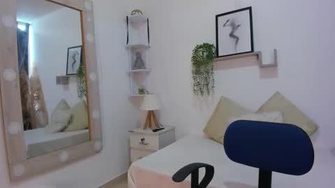 Snapshot of samanta_monroe4 chatting on September 2025 06:02:01 PM samanta online show from September 2025 06:02:01 PM