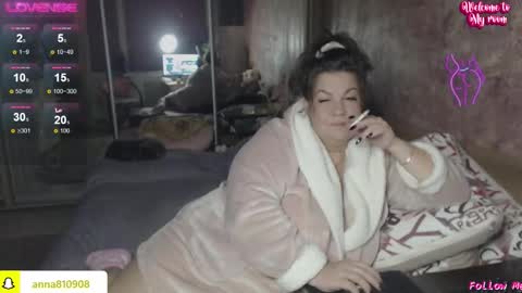 Snapshot of samanta_shy chatting on October 2025 05:46:01 PM Marry online show from October 2025 05:46:01 PM