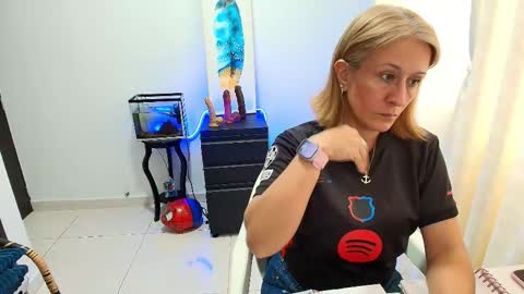 Samanta Stone online show from October 2025 09:59:02 PM